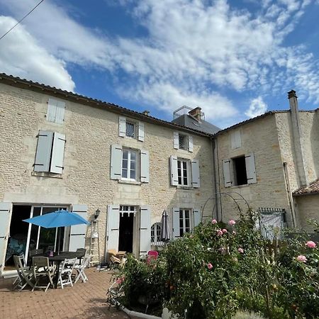 Chambre Chez L'Habitant, Au Moulin Du Bonheur Le Bourdet Bagian luar foto